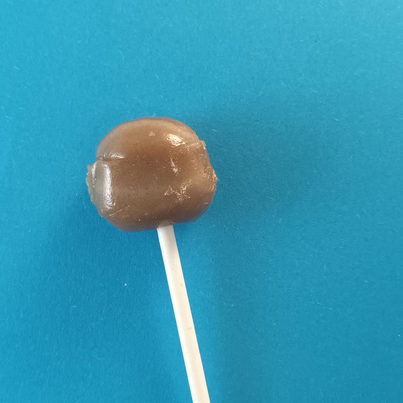 Salmiak xylitol ball lollipop 1 pc, a rich and full-flavoured salmiak xylitol lollipop.